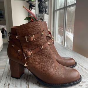 Valentino Garavani Ankle Boots 37